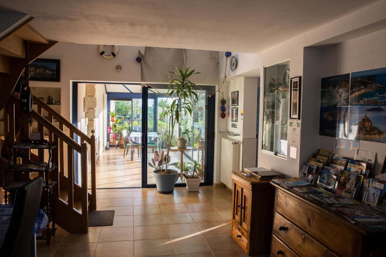Petit Chatelet Bis Hirel Kültér fotó