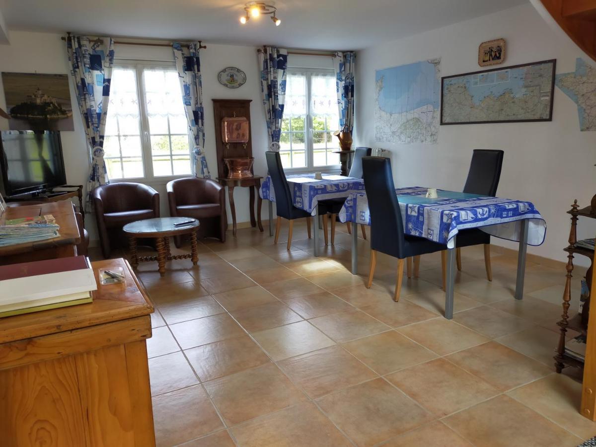 Petit Chatelet Bis Hirel Kültér fotó
