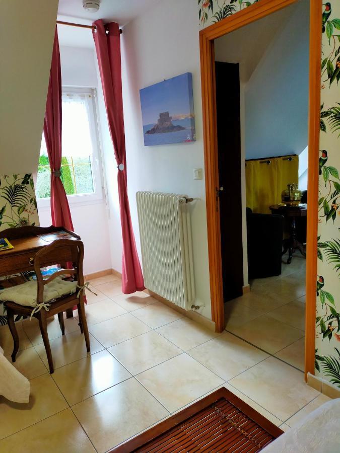 Petit Chatelet Bis Hirel Kültér fotó